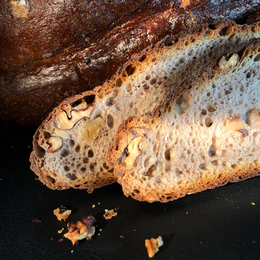 Schweizer Walnussbrot – Leo der Bäcker &amp; Konditor